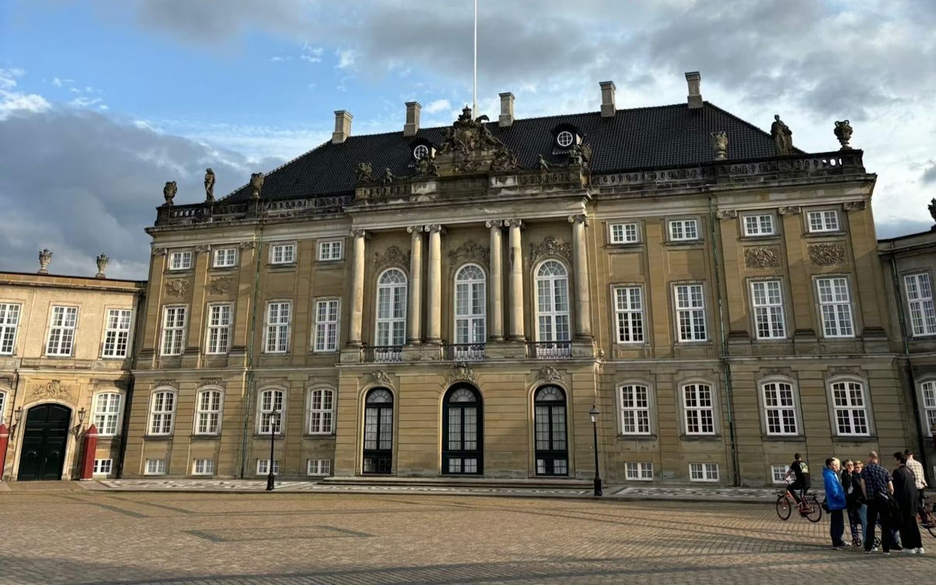 探索阿馬林堡博物館內的皇家房間,並欣賞歷史悠久的裝飾。 探索阿馬林堡博物館內的皇家房間,並欣賞歷史悠久的裝飾。