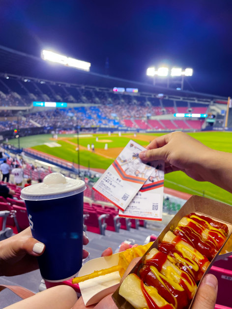 Seoul Korean Baseball / Basketball Game + K-Food Local Experience