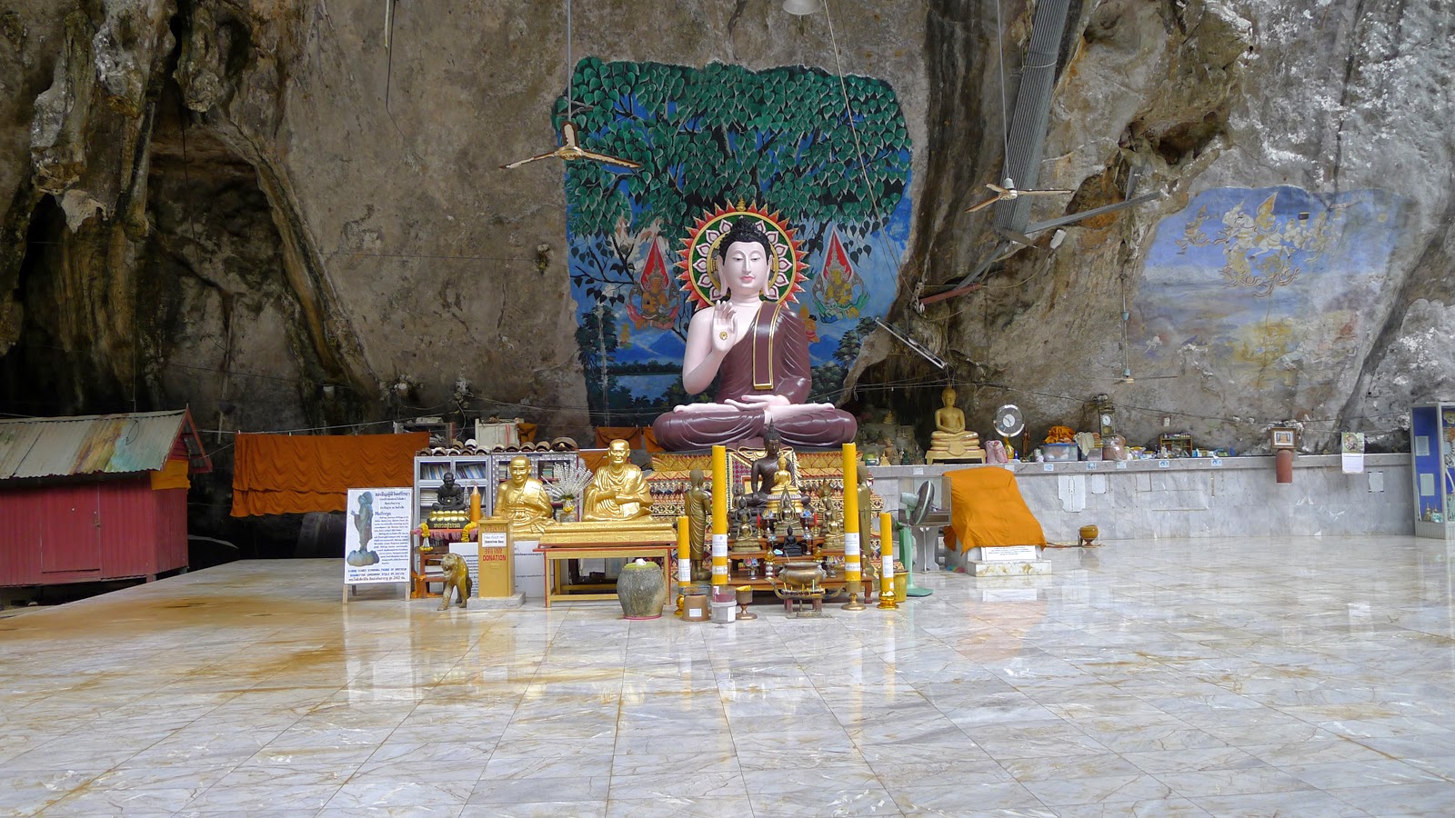 與僧侶們見面，瞭解他們如何在優美的環境中祈禱和生活