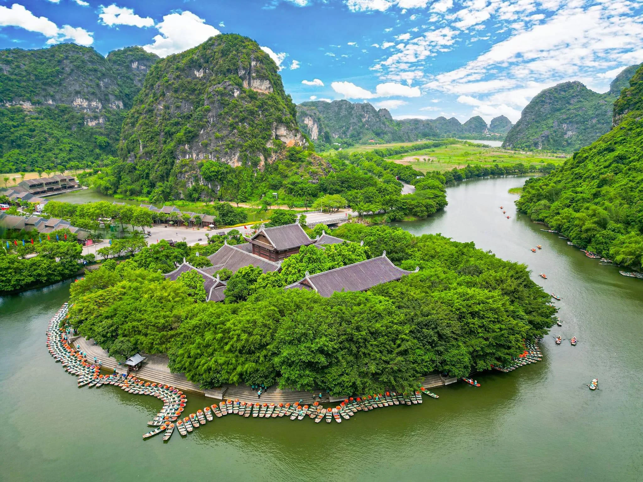Hang Mua Dragon Peak Ticket and Transfers