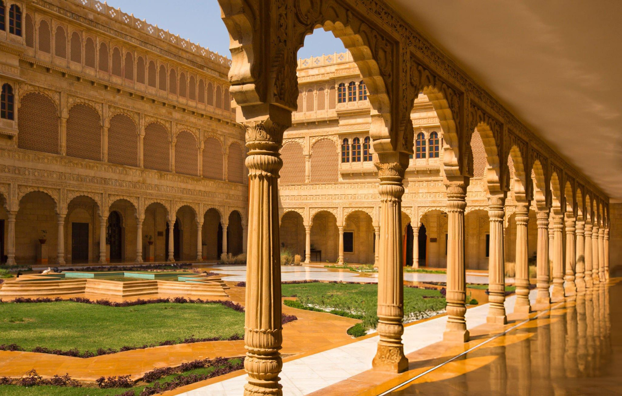 The Best of Jaisalmer: Half-Day Guided City Tour with Private Guide