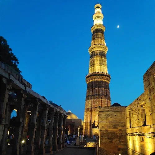 New Delhi: Qutub Minar Light & Sound Show Tour