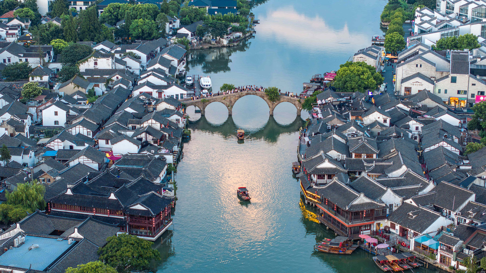 Zhujiajiao Water Town + City Attraction 3-Choose-1 Private Guided Day Tour 