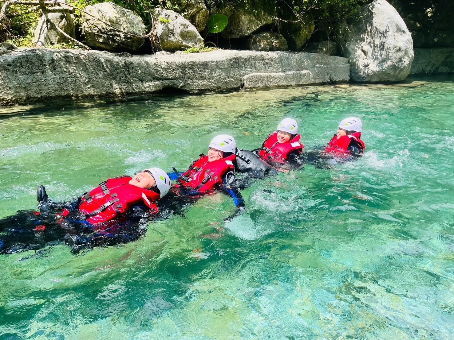 Hualien: Sanzhan Beixi One-Day River Tracing Experience (Waterfall Climbing/Diving/Aboriginal Style Meal)