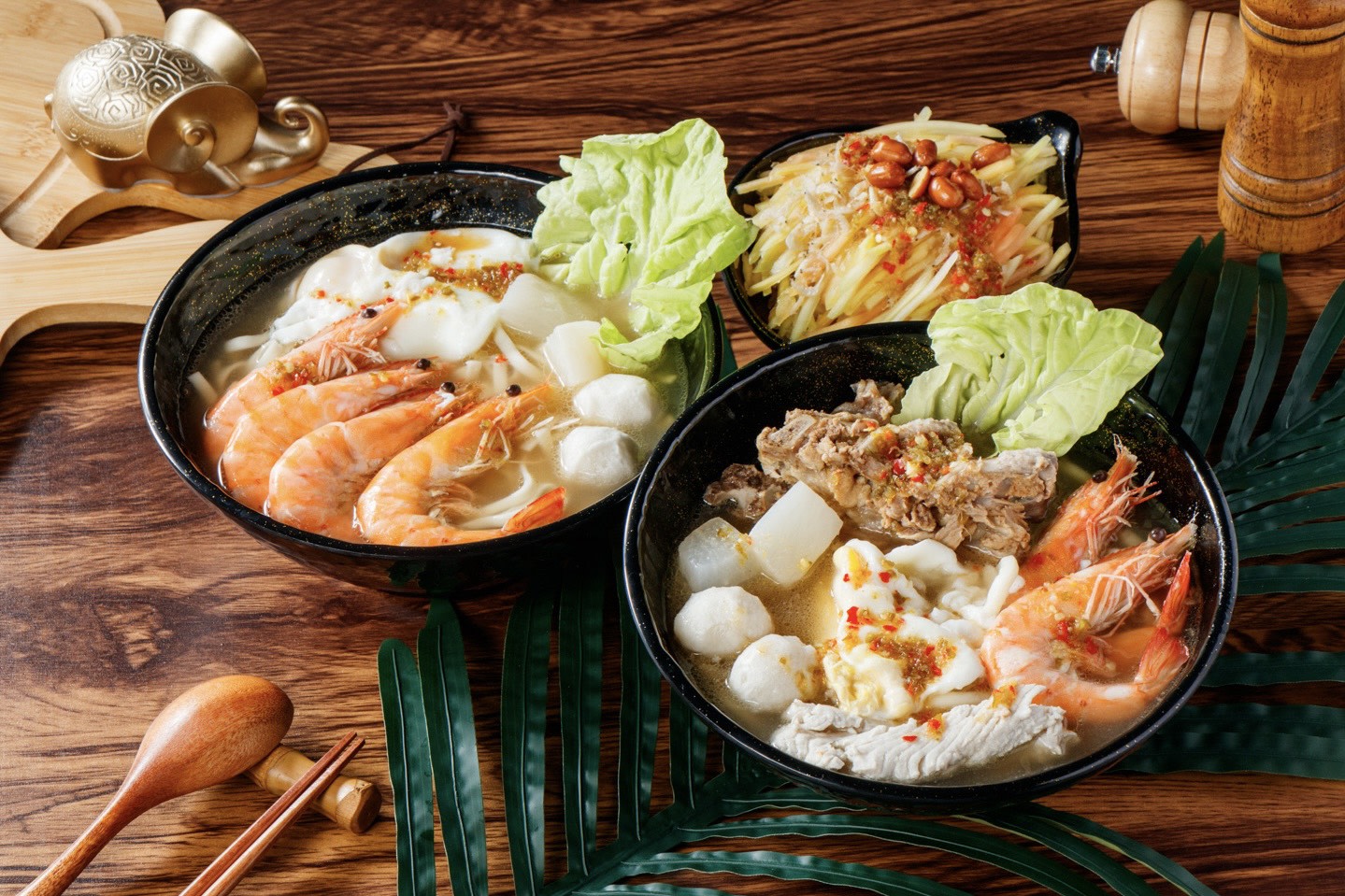 Thai Hen Thai Style Soup Noodles/Volcano Ribs - Taoyuan Train Station