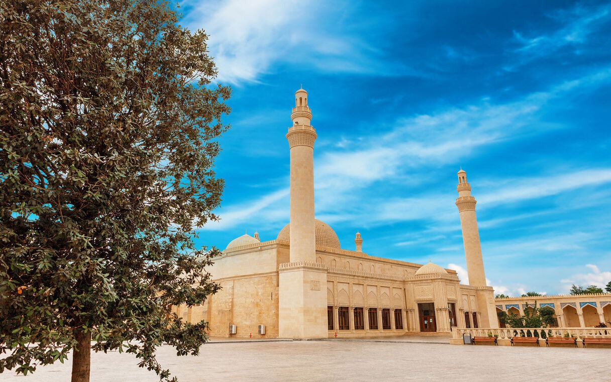 Jummah Mosque & Tufandag Full-Day Nature Tour