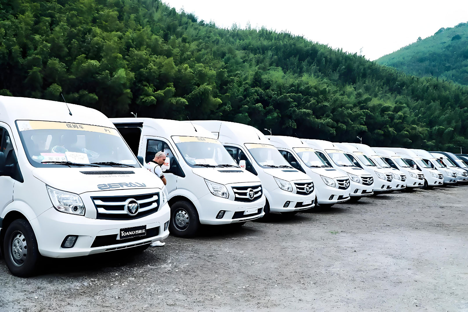 Chongqing Wulong Tiansheng Three Bridges + Longshuixia Ground Crack/Xiannvshan National Forest Park Pure Play Day Tour (Small group of 8 people, 9:00pm departure, 25-year new car)
