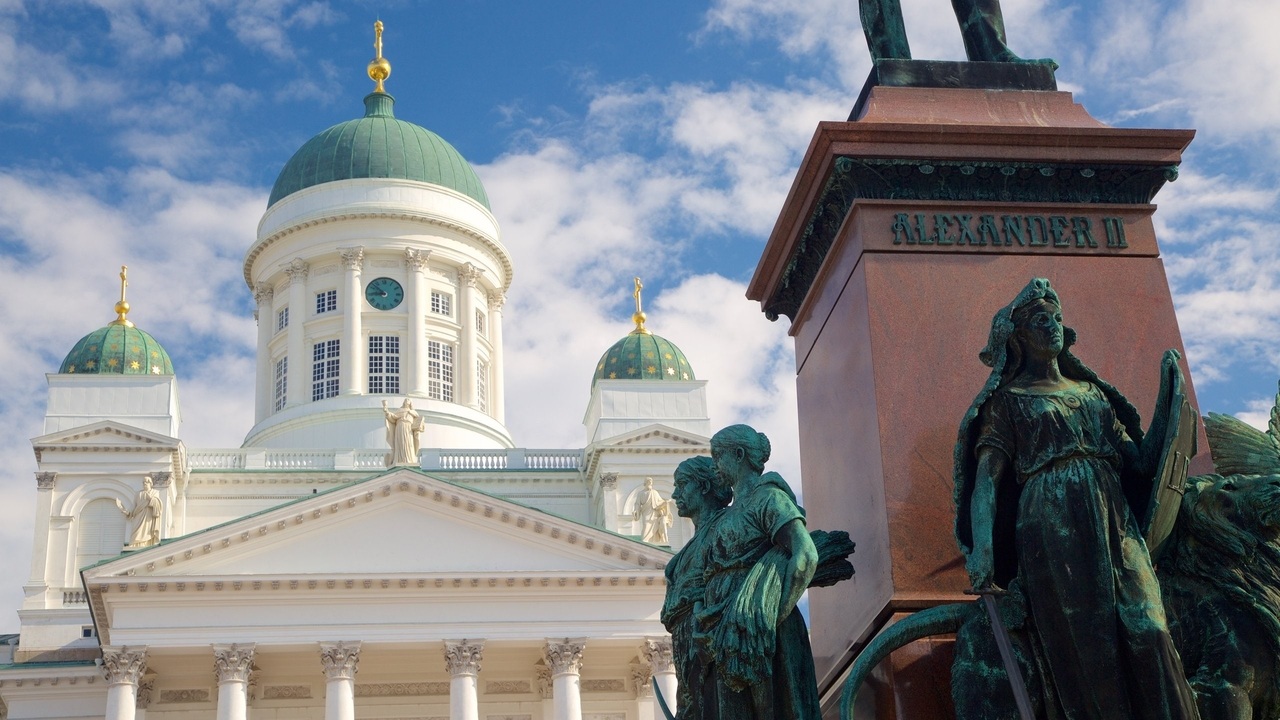 Private Helsinki City Tour with Authentic Sauna Experience