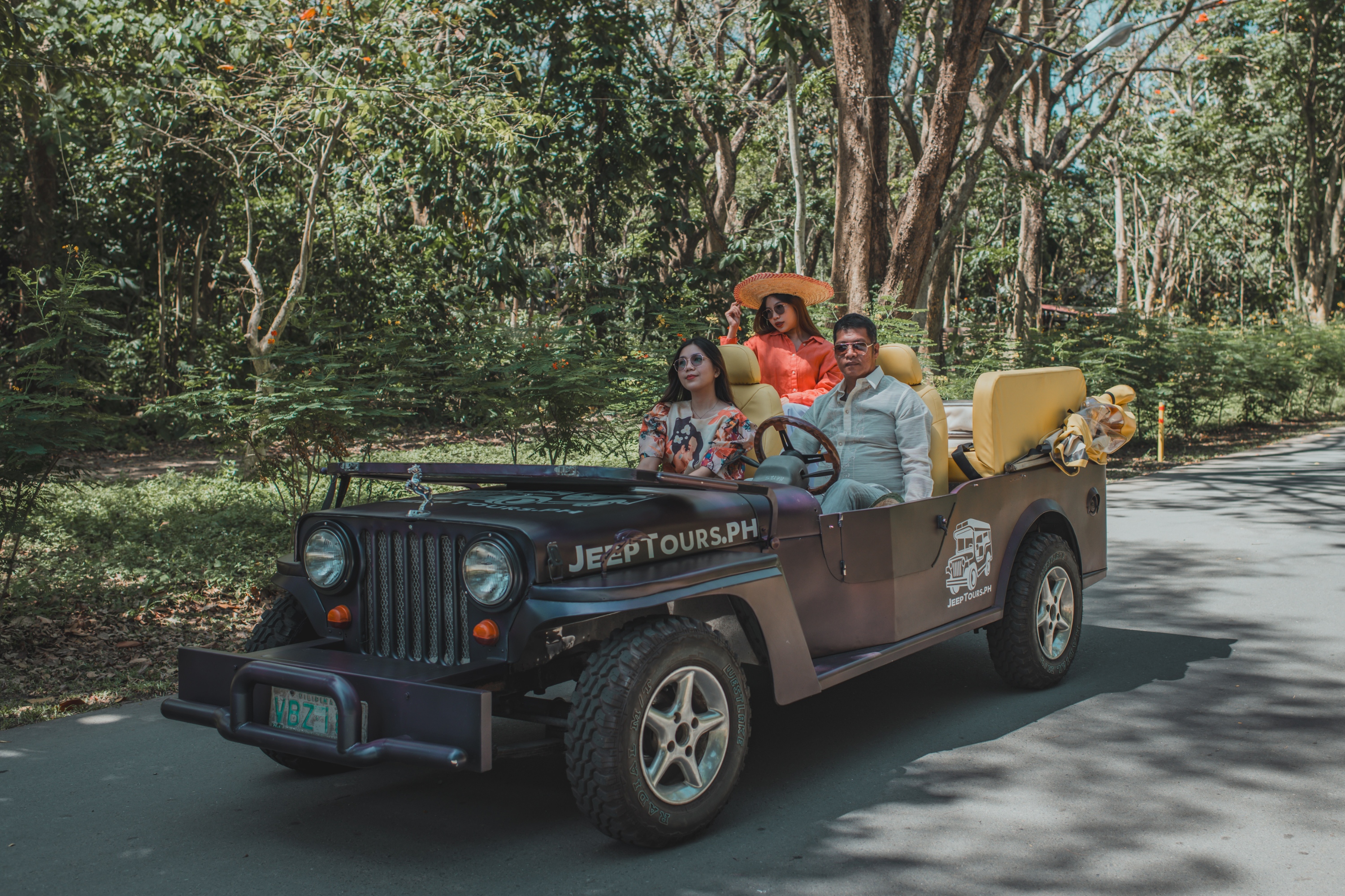 薄荷島網紅吉普車環島遊（Jeep Tours PH 提供）