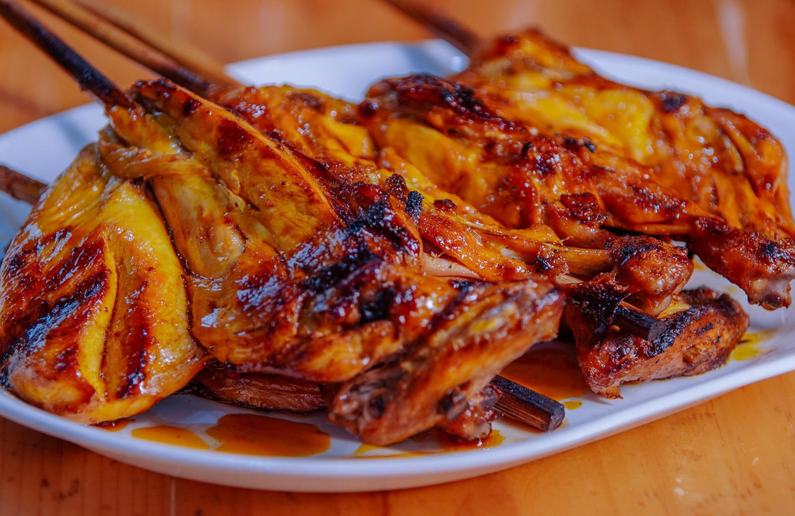 品嚐烤雞肉的煙燻味和多汁美味——巴科洛德的烤制佳品! 品嚐烤雞肉的煙燻味和多汁美味——巴科洛德的烤制佳品!