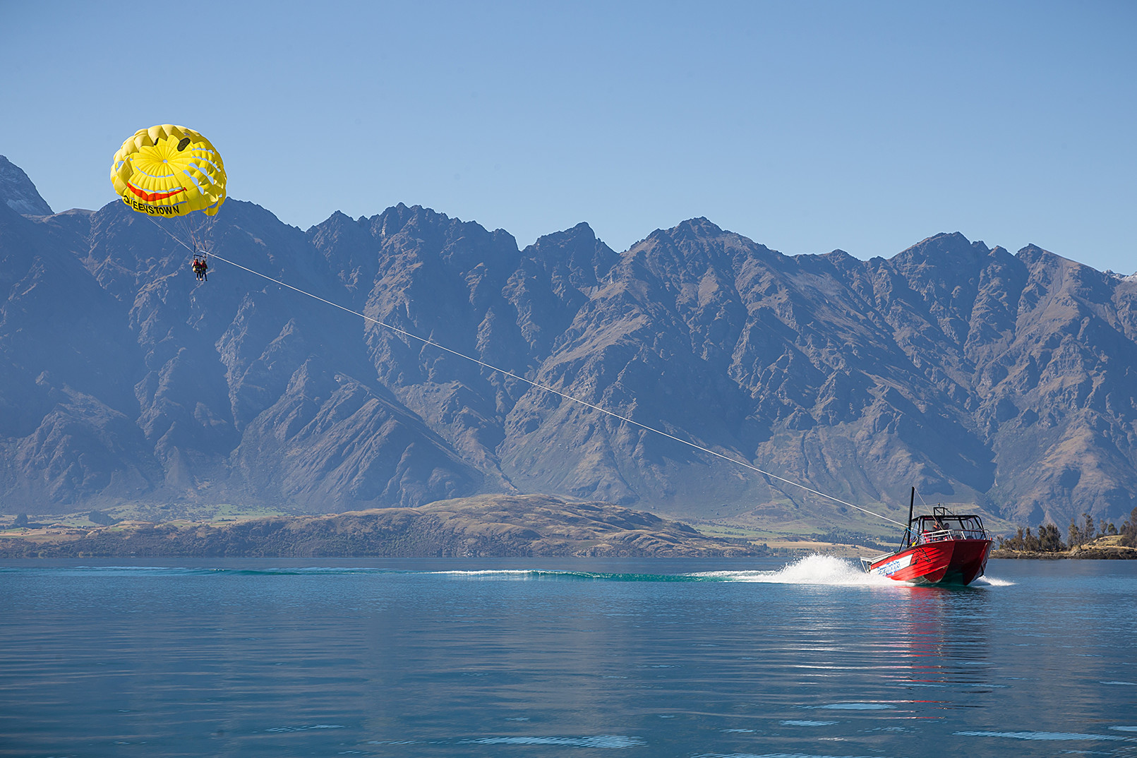 Kuvingtaundagi Queenstown Paraflights parasailing