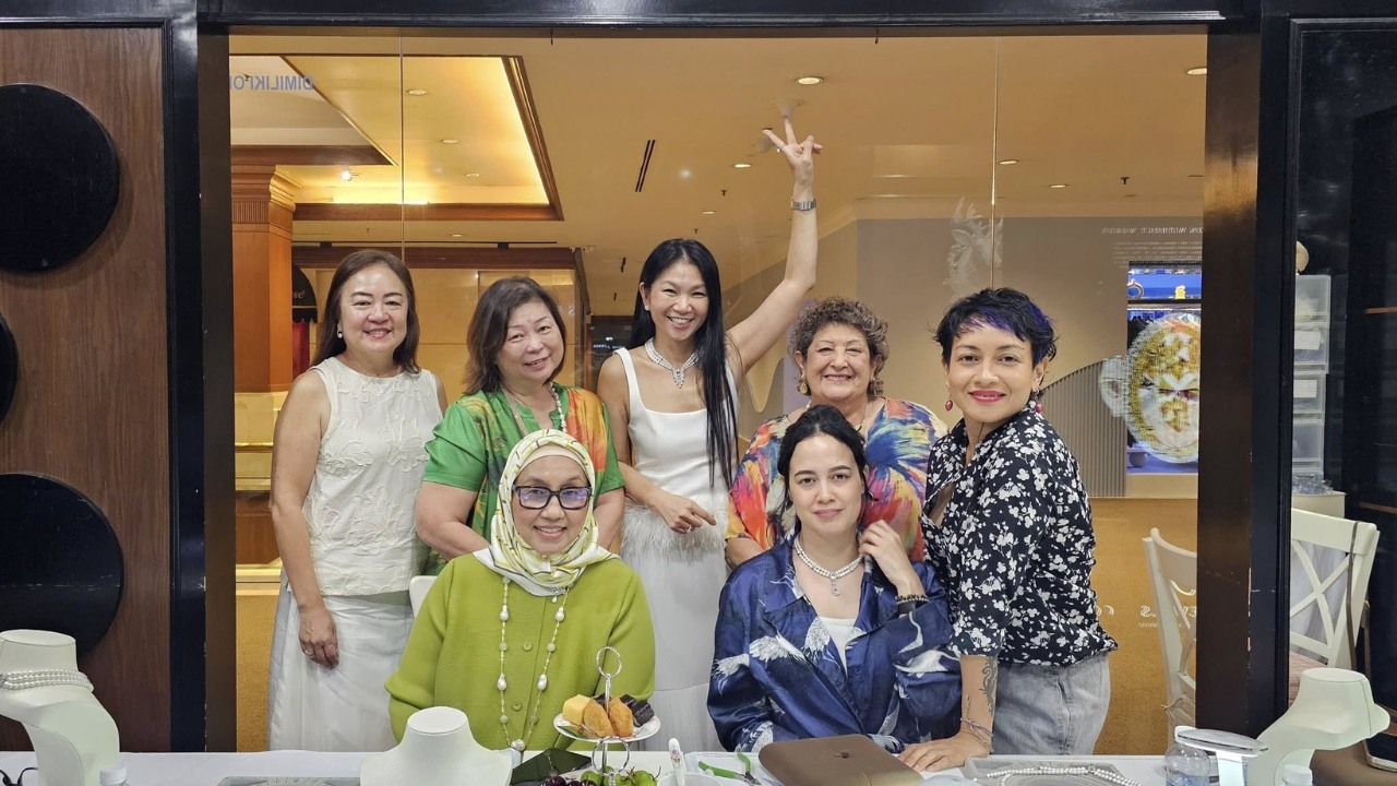 向專業認證的培訓師學習珠寶製作，提升您對珠寶工藝的熱情。