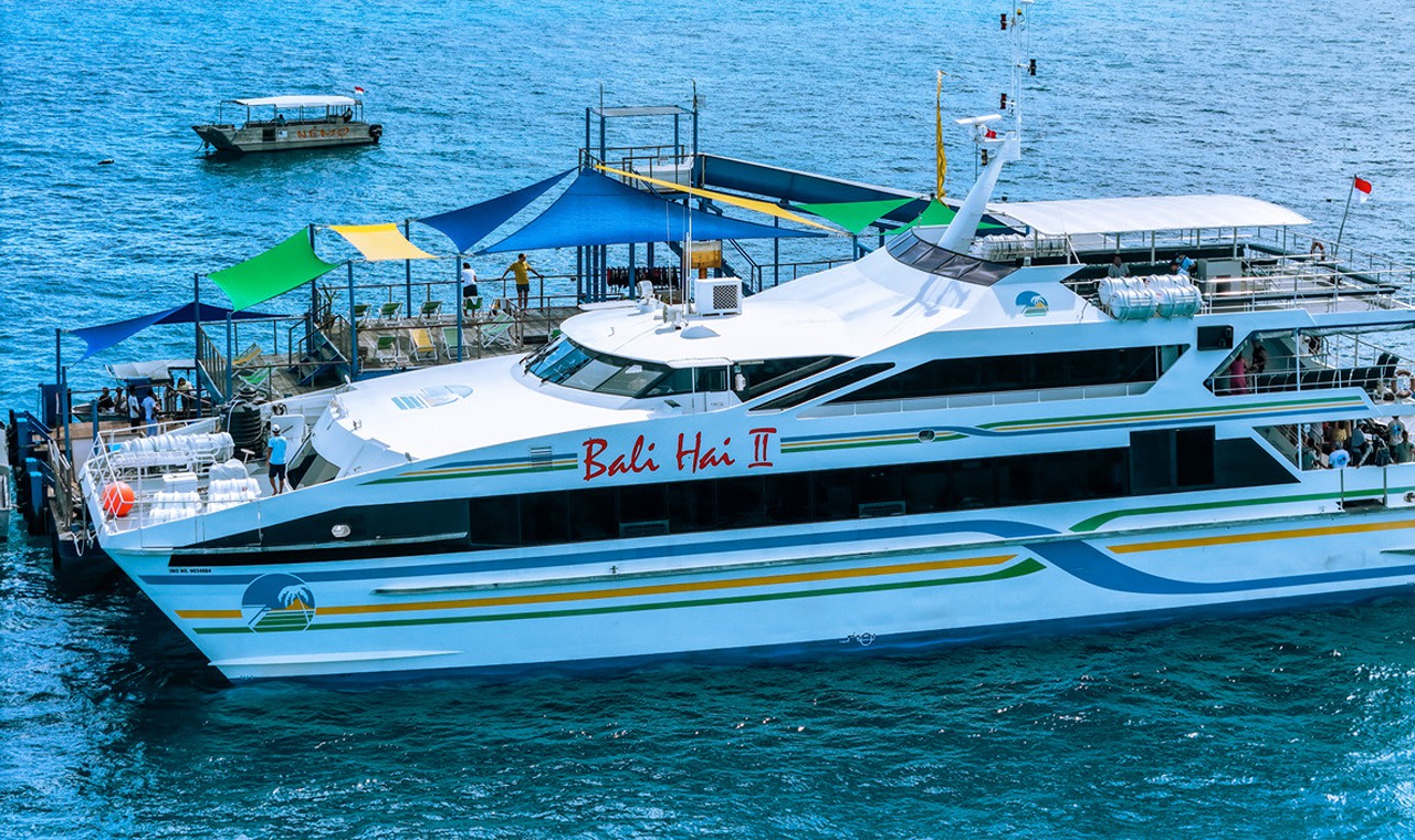 Bali to Nusa Lembongan Day Cruise with Snorkeling & Beach Club