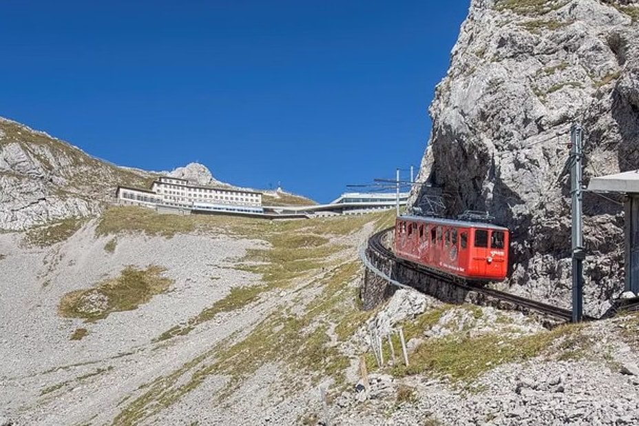 ピラトゥス山 ゴールデンラウンドトリップ・湖クルーズ 少人数グループツアー（チューリッヒ発）