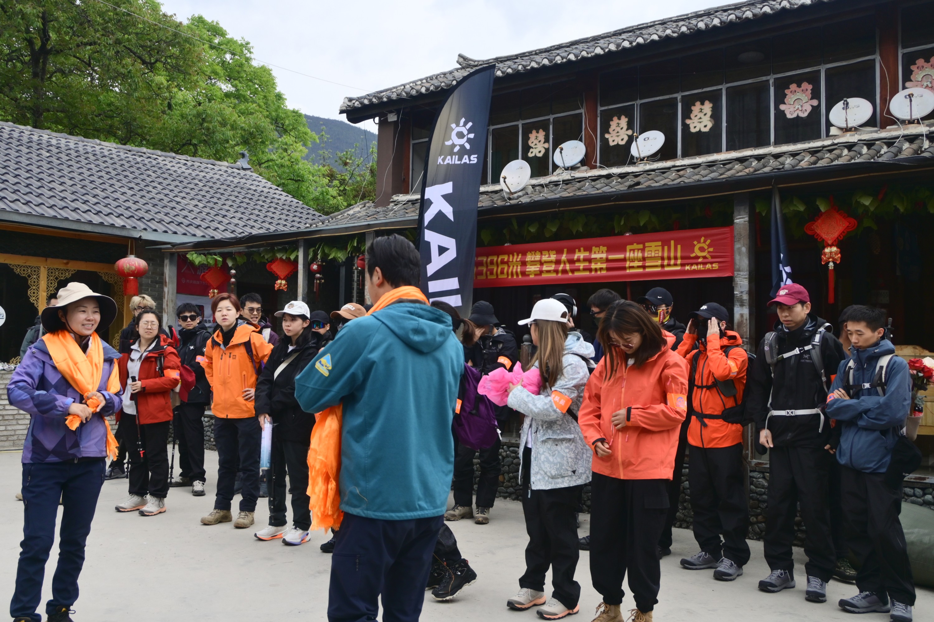 雲南麗江哈巴雪山攀登3天2晚（人生第一座雪山+1：1專業登頂嚮導+騾馬馱運大件行李+提供免費裝備使用+贈送慶功晚宴）