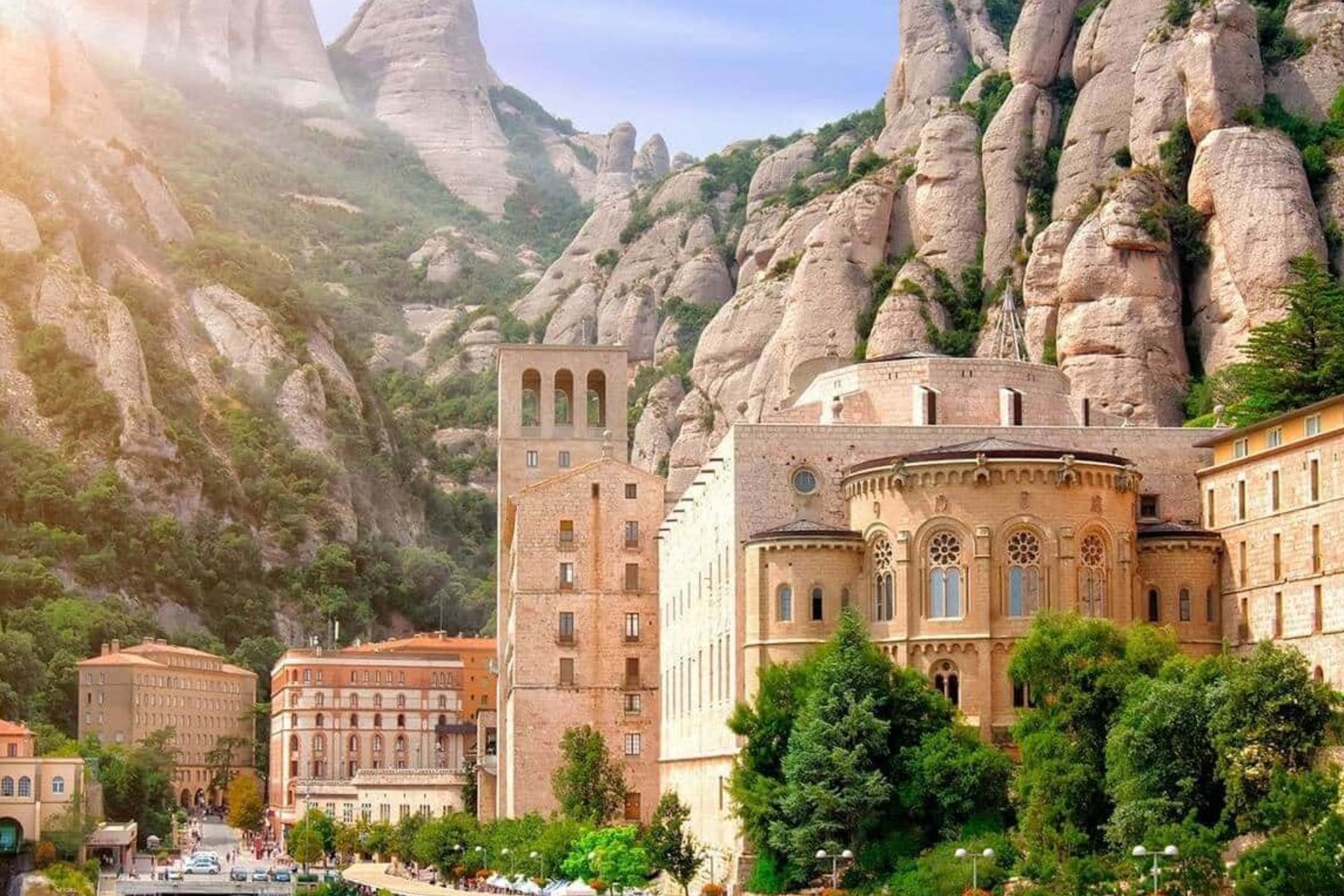 Montserrat Monastery, Sitges, and Wine Tasting Tour from Barcelona