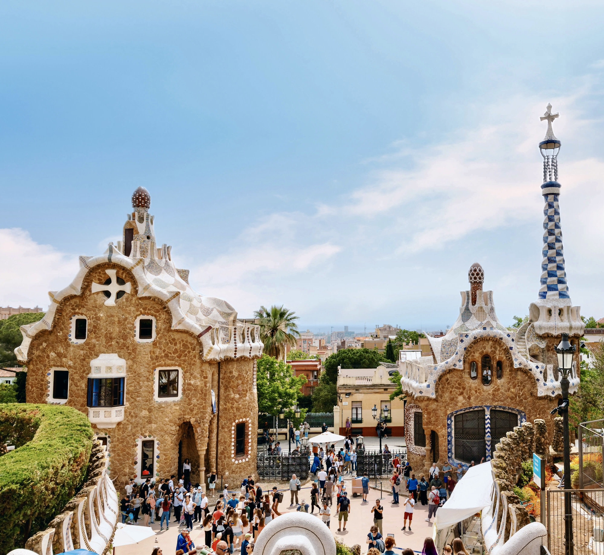 Barcelona in 2 days: Sagrada Familia, Park Guell & Gaudi Houses 