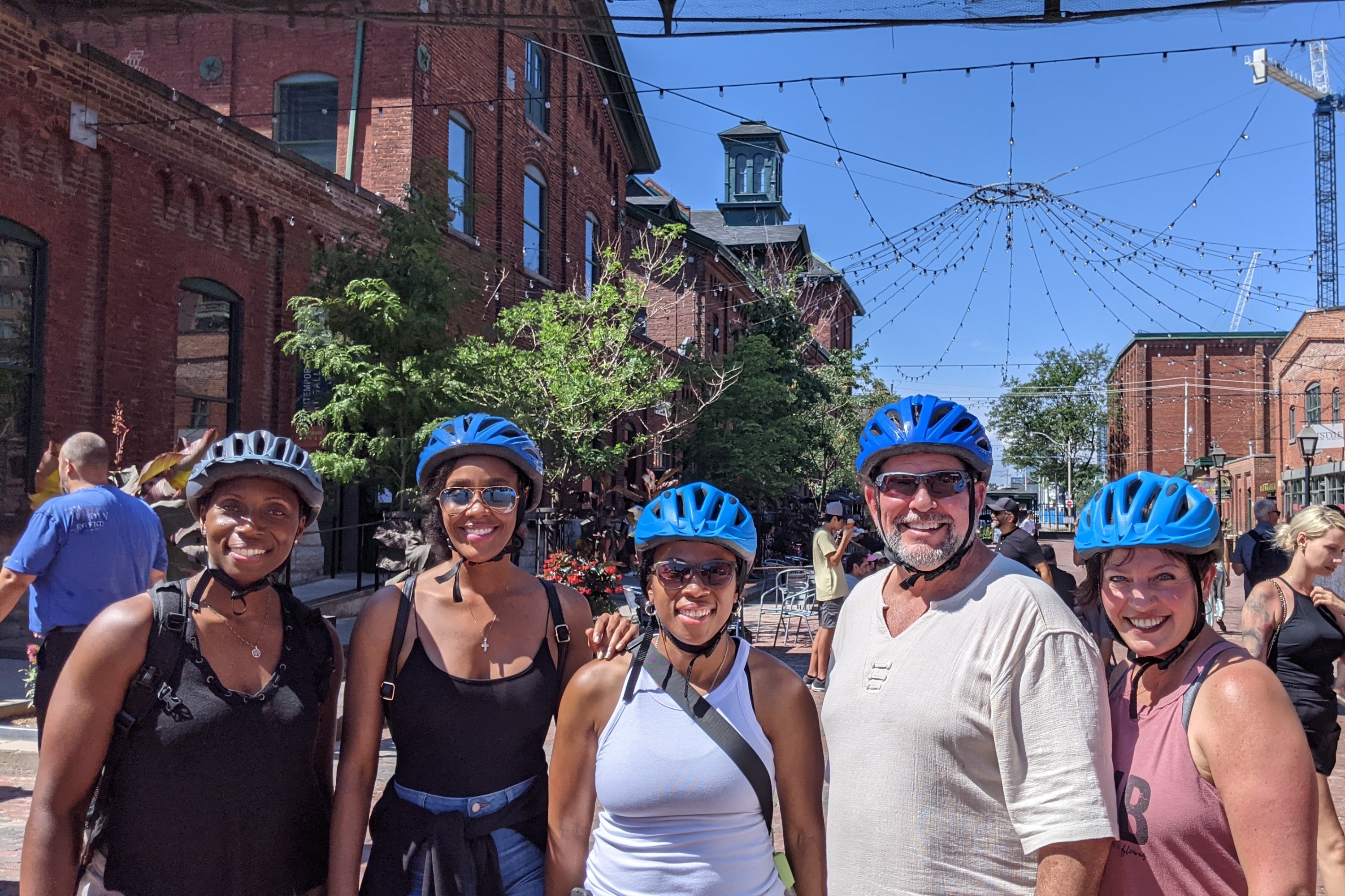 Heart of Downtown Half-Day Bike Tour in Toronto