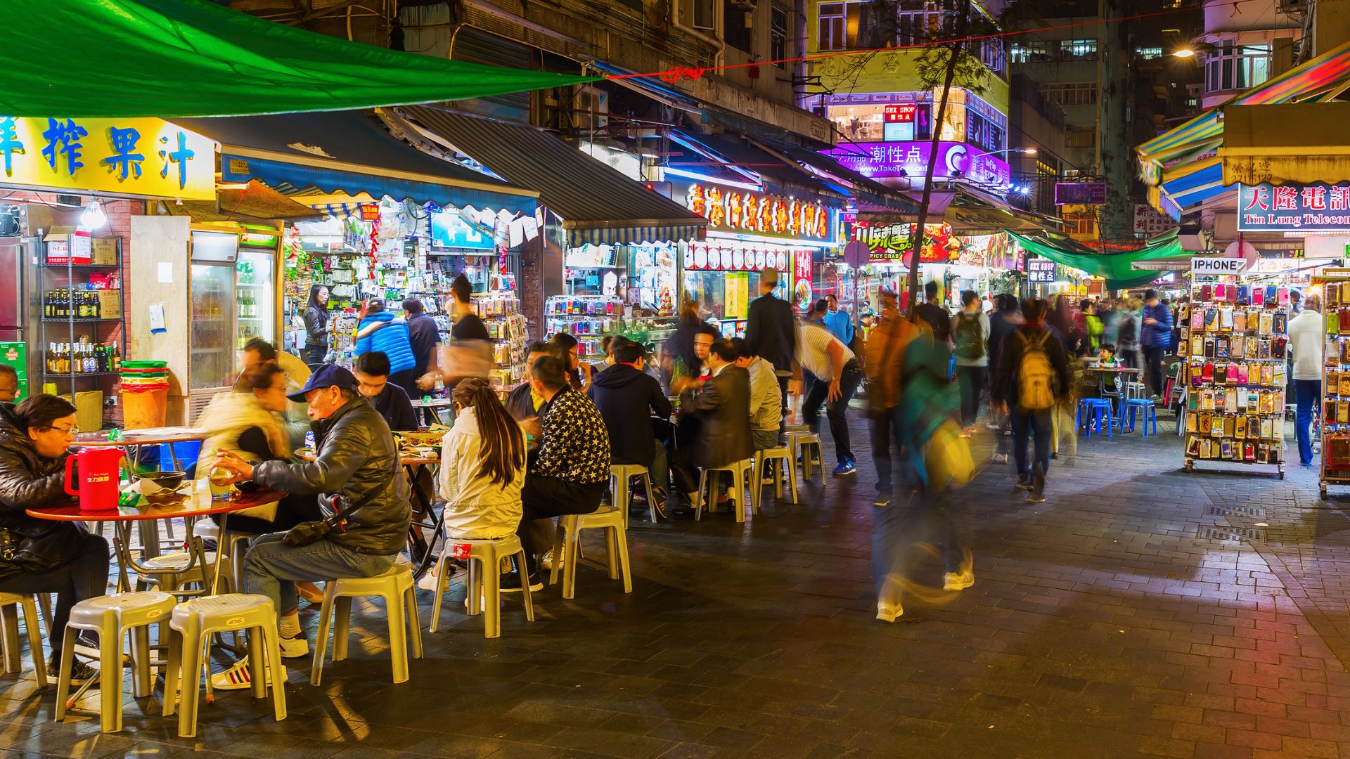 Hit the streets: Hong Kong’s food scene awaits!