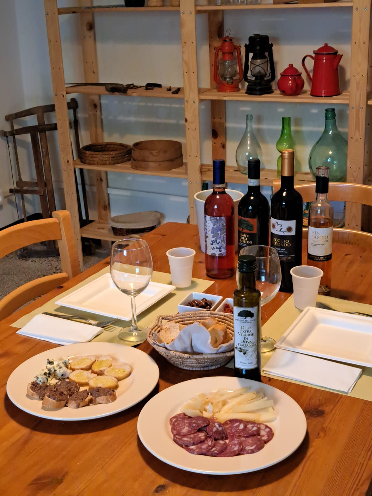 Tuscan Bites & Sips: Discover Tuscany Through Wine