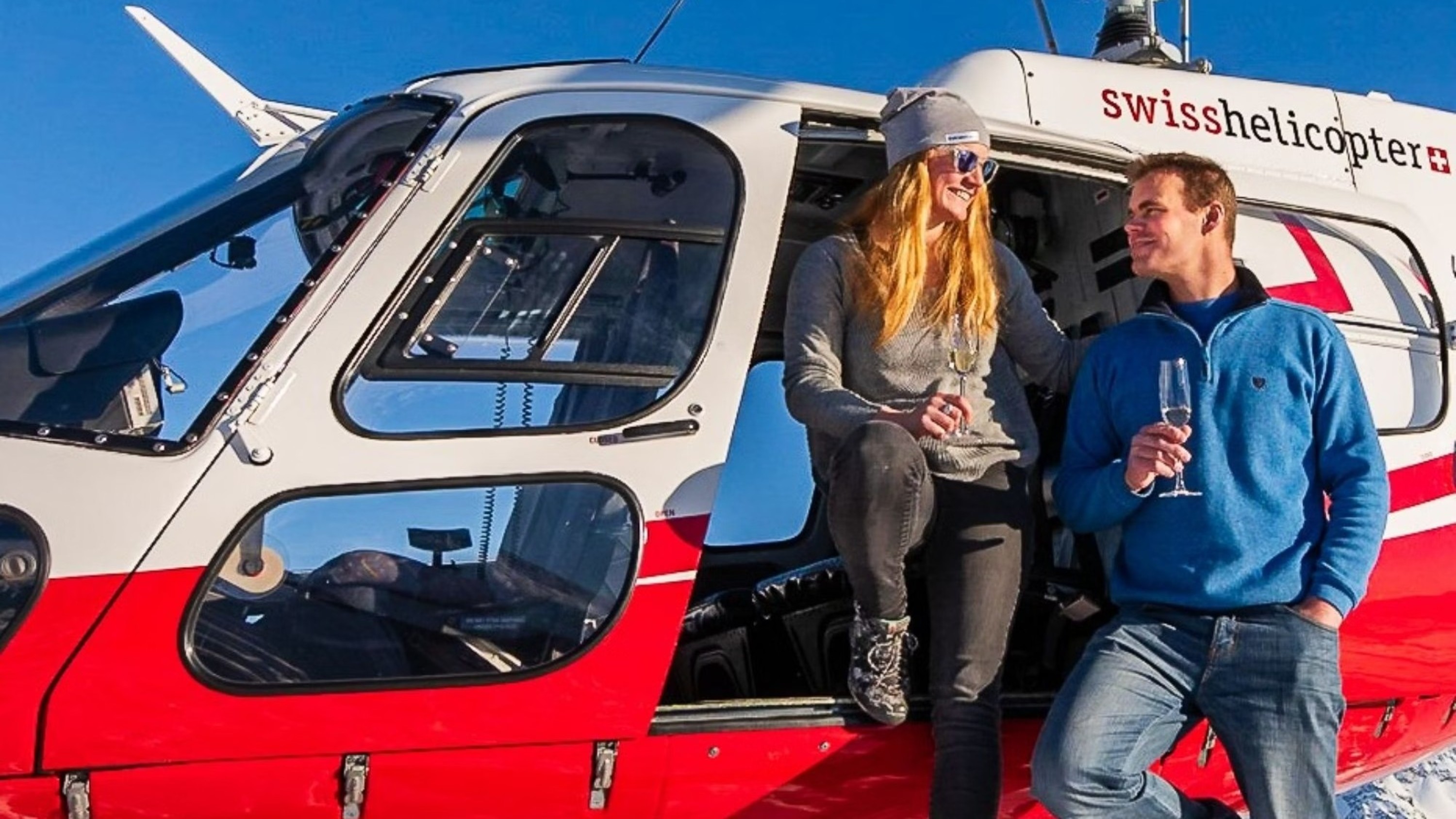 Helicopter flight over glaciers with aperitif from Interlaken