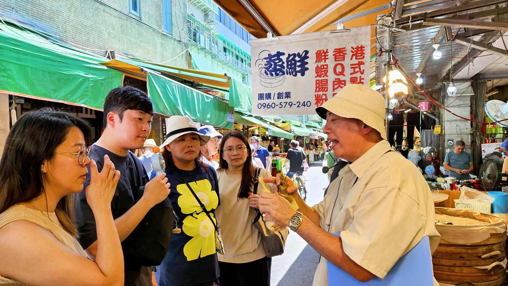 Beef Noodles, Lu Rou Fan, Scallion Pancakes Cooking Class in Taipei