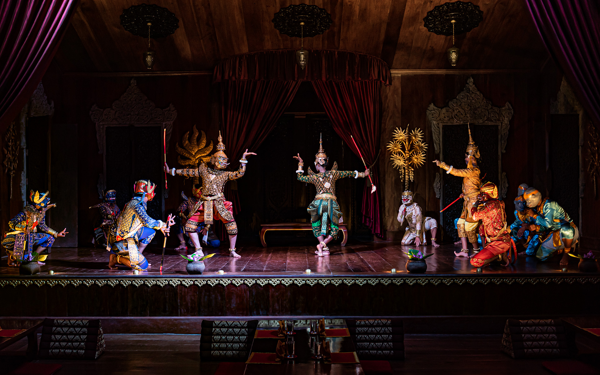 Apsara Theatre: Apsara Show & Cuisine Dinner with Transfer