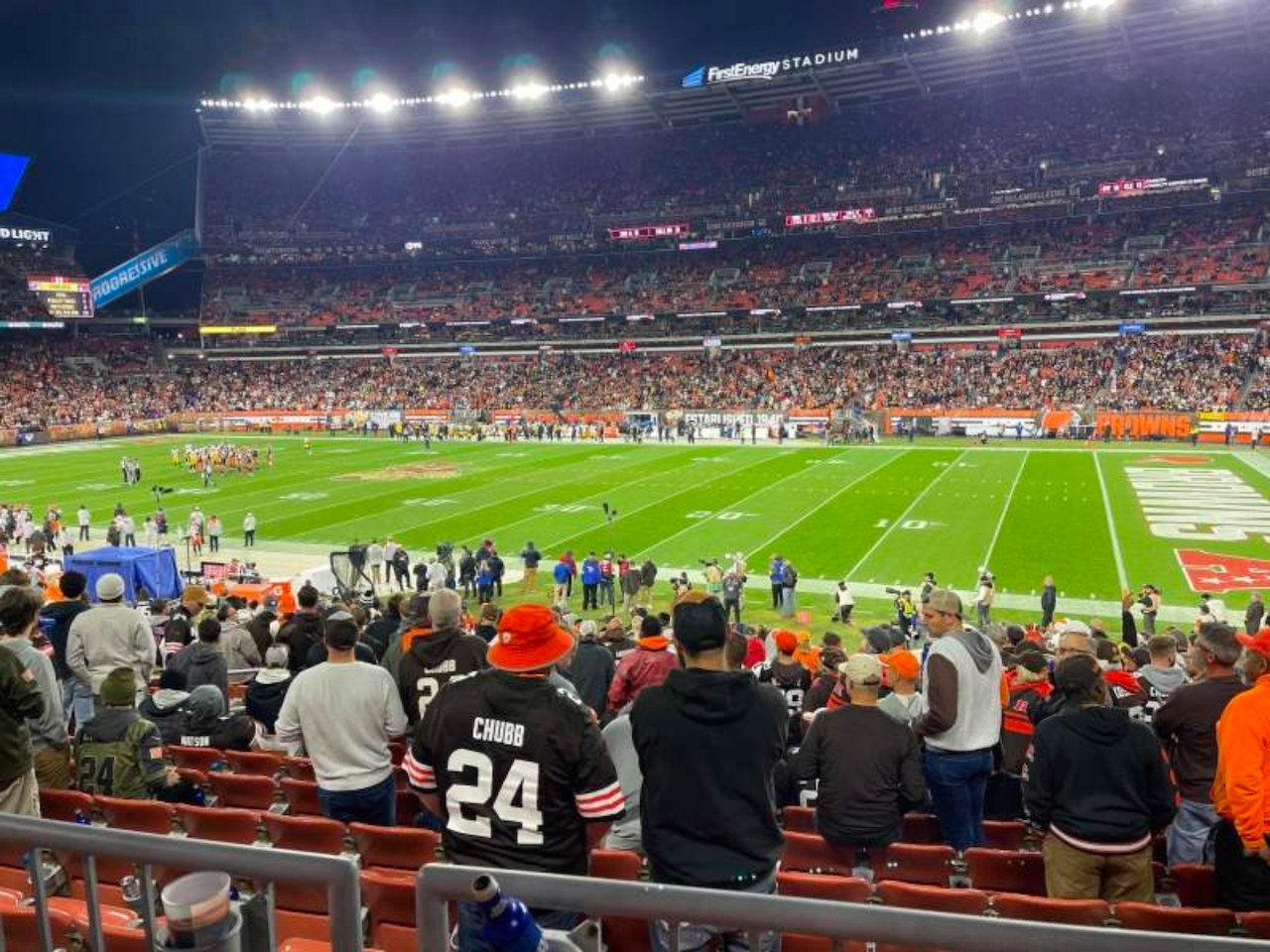 克利夫蘭布朗隊（Cleveland Browns）在克利夫蘭布朗體育場（Cleveland Browns Stadium）的橄欖球比賽