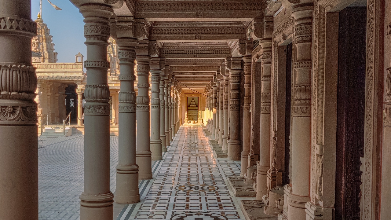 Udaipur: Full-Day Kumbhalgarh & Jain Temple Private Tour