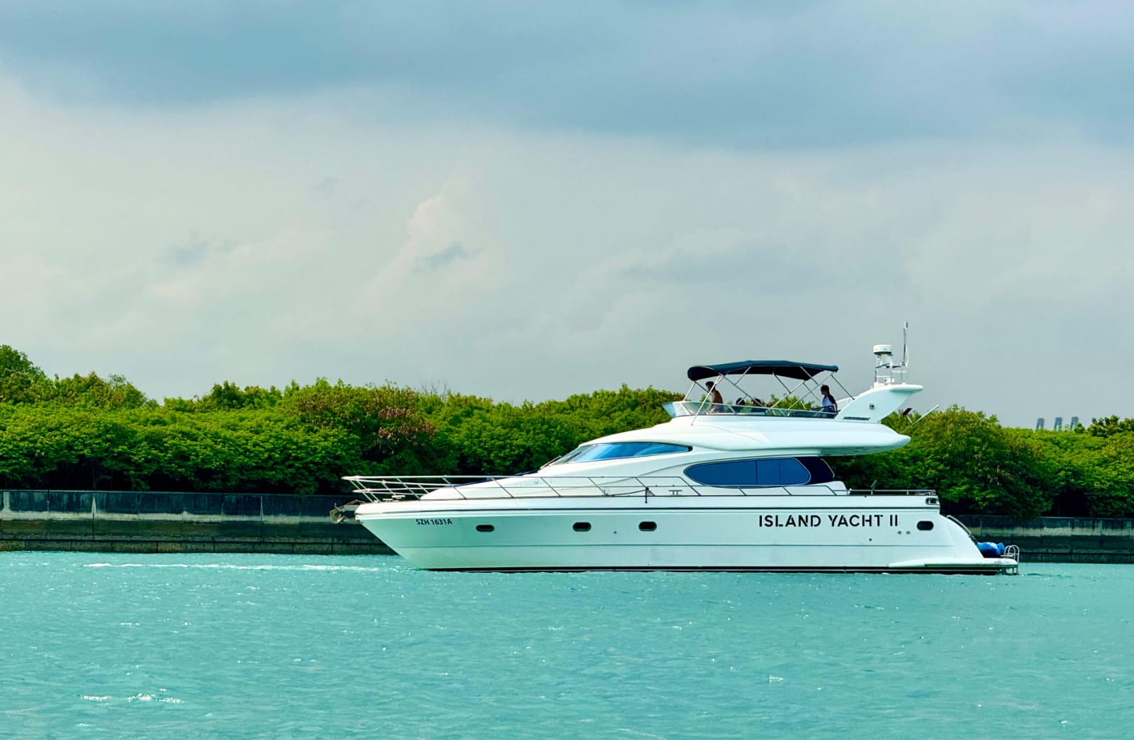 Premium Yacht Charter Singapore - Island Yacht 2