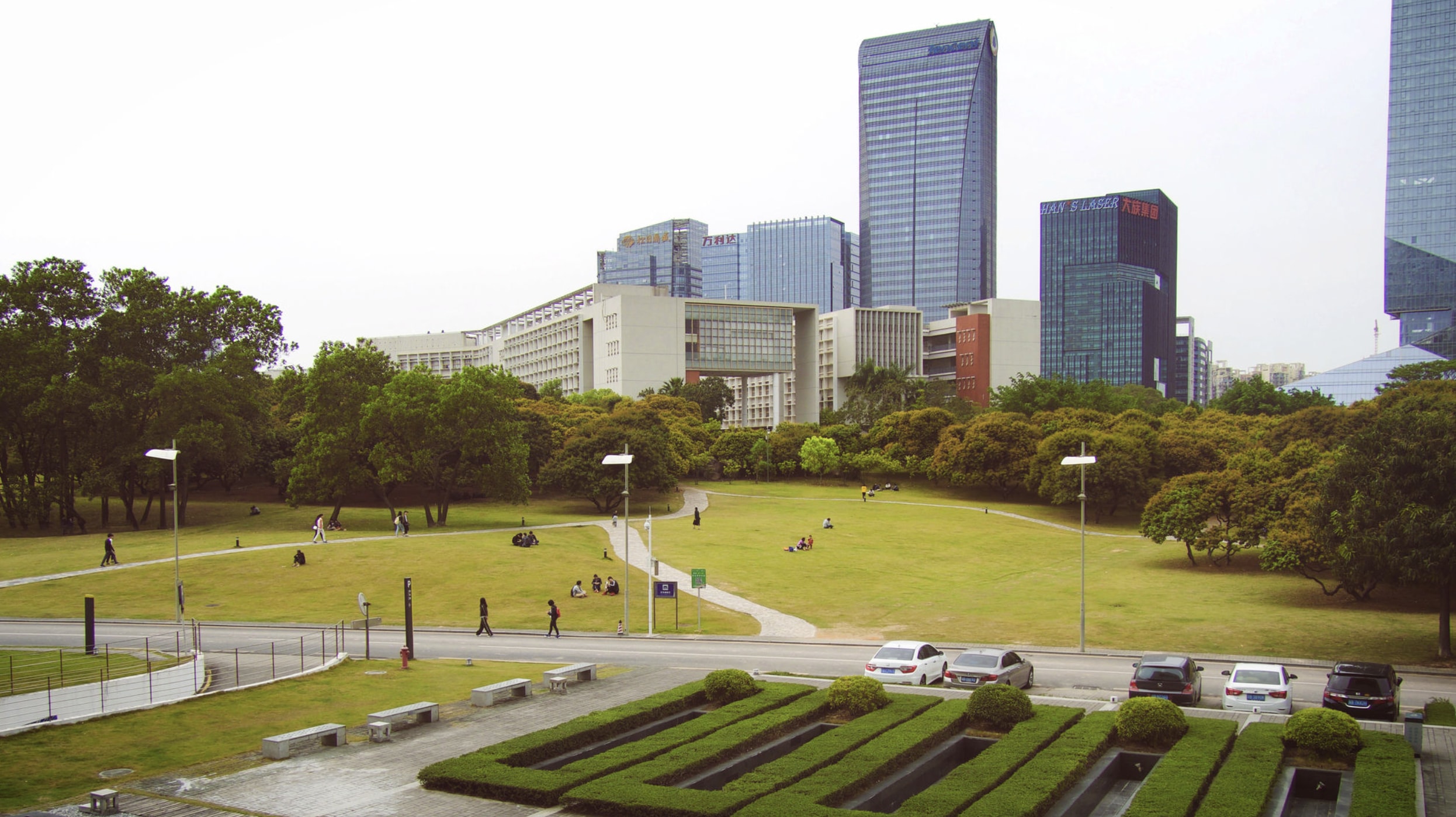 Shenzhen University Visit Experience: Student-led Campus Tour + Interactive Sharing + Campus Canteen Meal