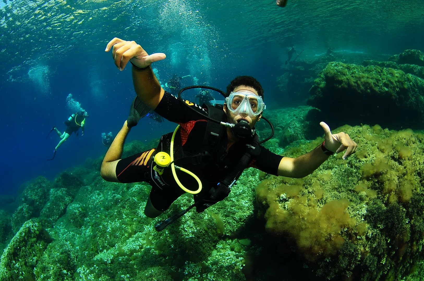 探索伊維薩島的潛水魔法：與 PADI 5*Center 一起進行開放水域冒險