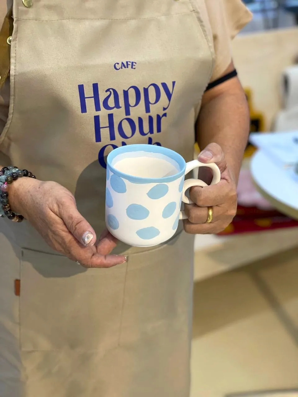 八打靈再也陶瓷繪畫體驗（Happy Hour Club Cafe & Workshop）