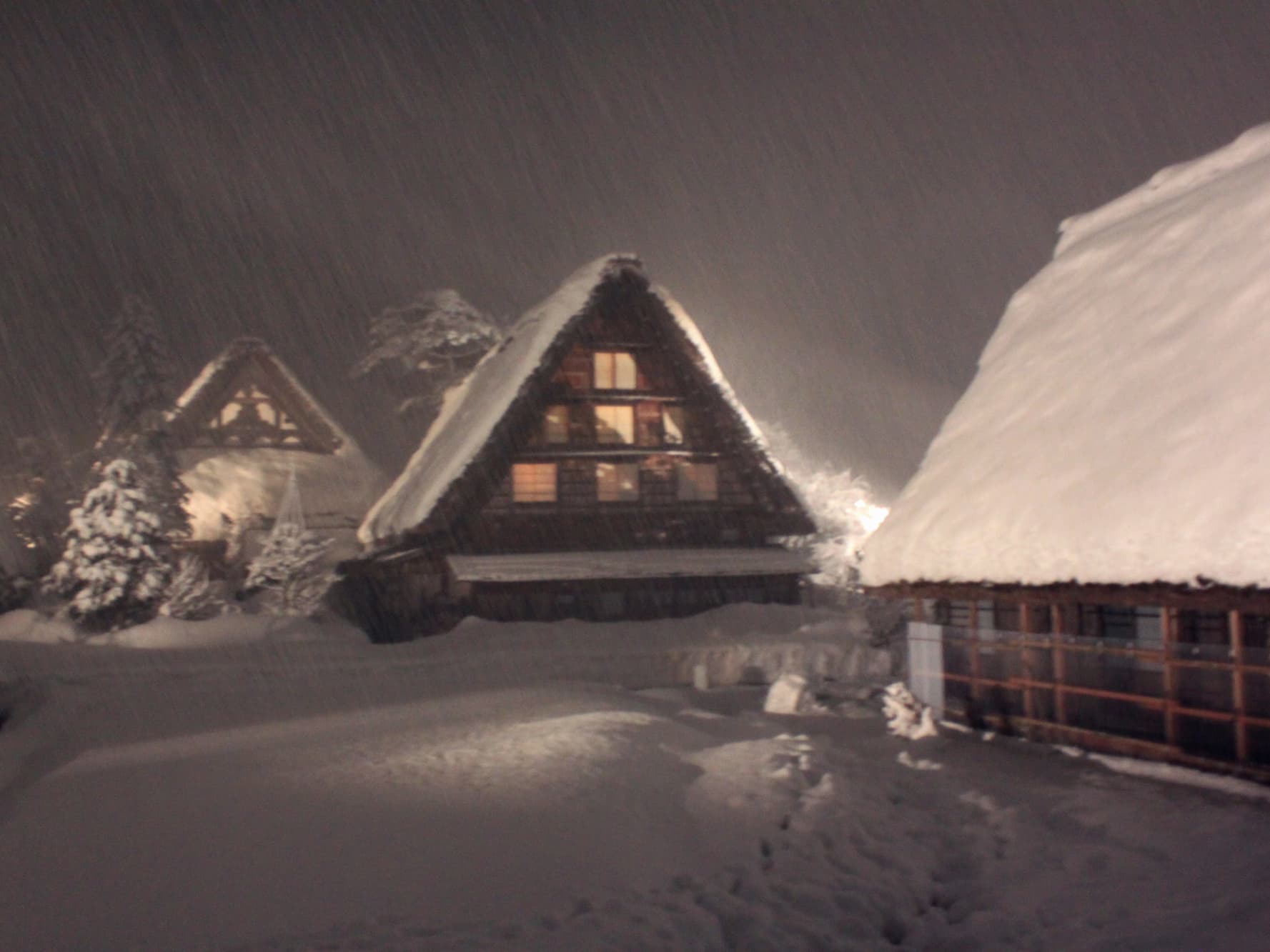 World Heritage Shirakawago Lightup Day Tour from Kanazawa Departure