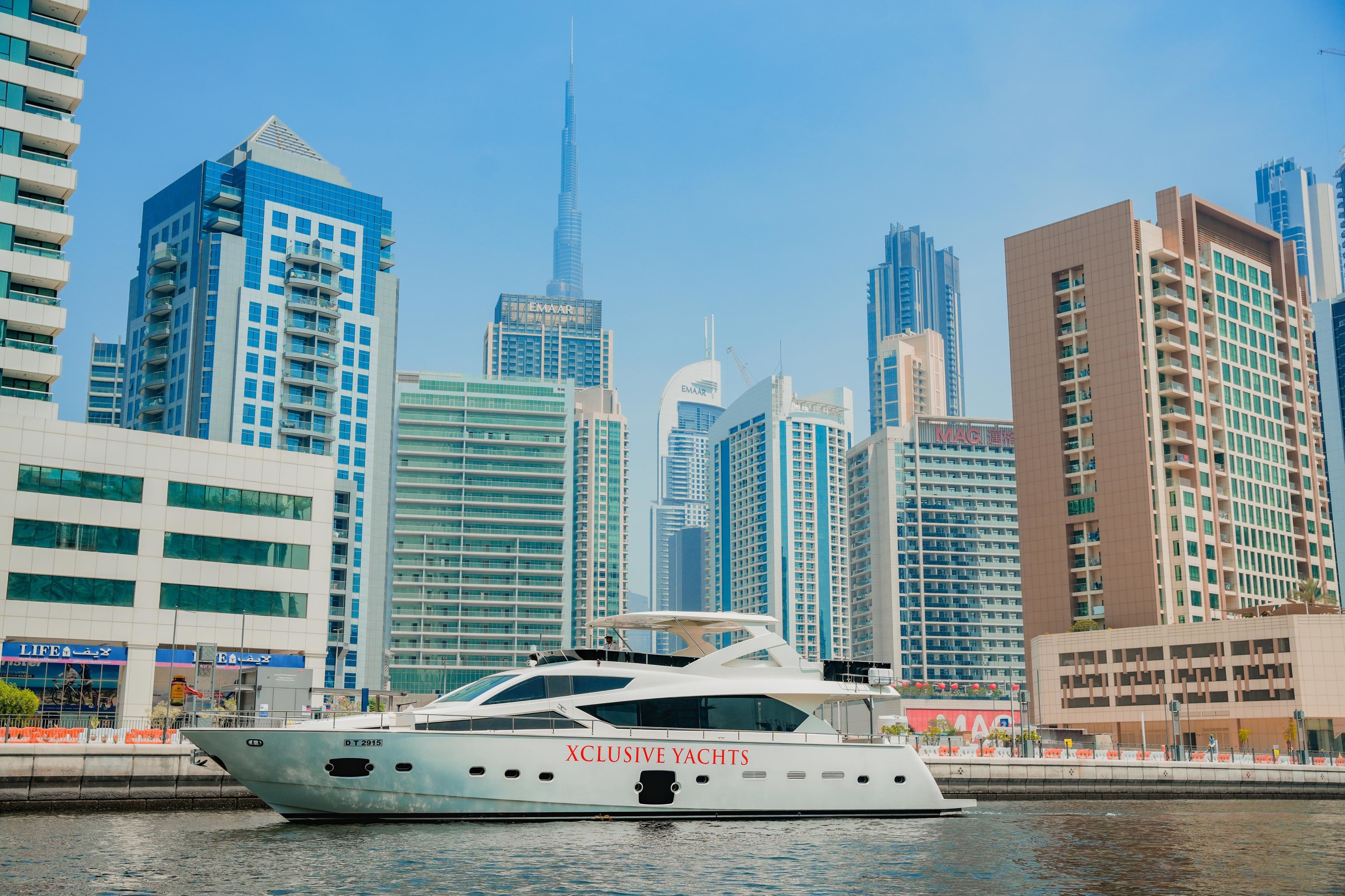 杜拜運河遊艇之旅：暢飲美酒，飽覽哈里發塔絕美景緻