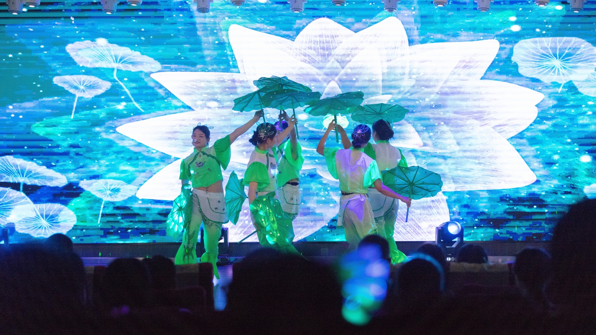 豐富多元的在船活動輪番上線，為你的三峽之行添彩，旅途時光更繽紛。