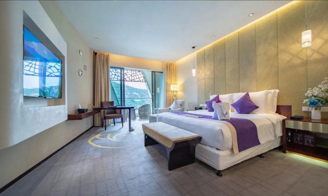 Sea View Suite Reference Image