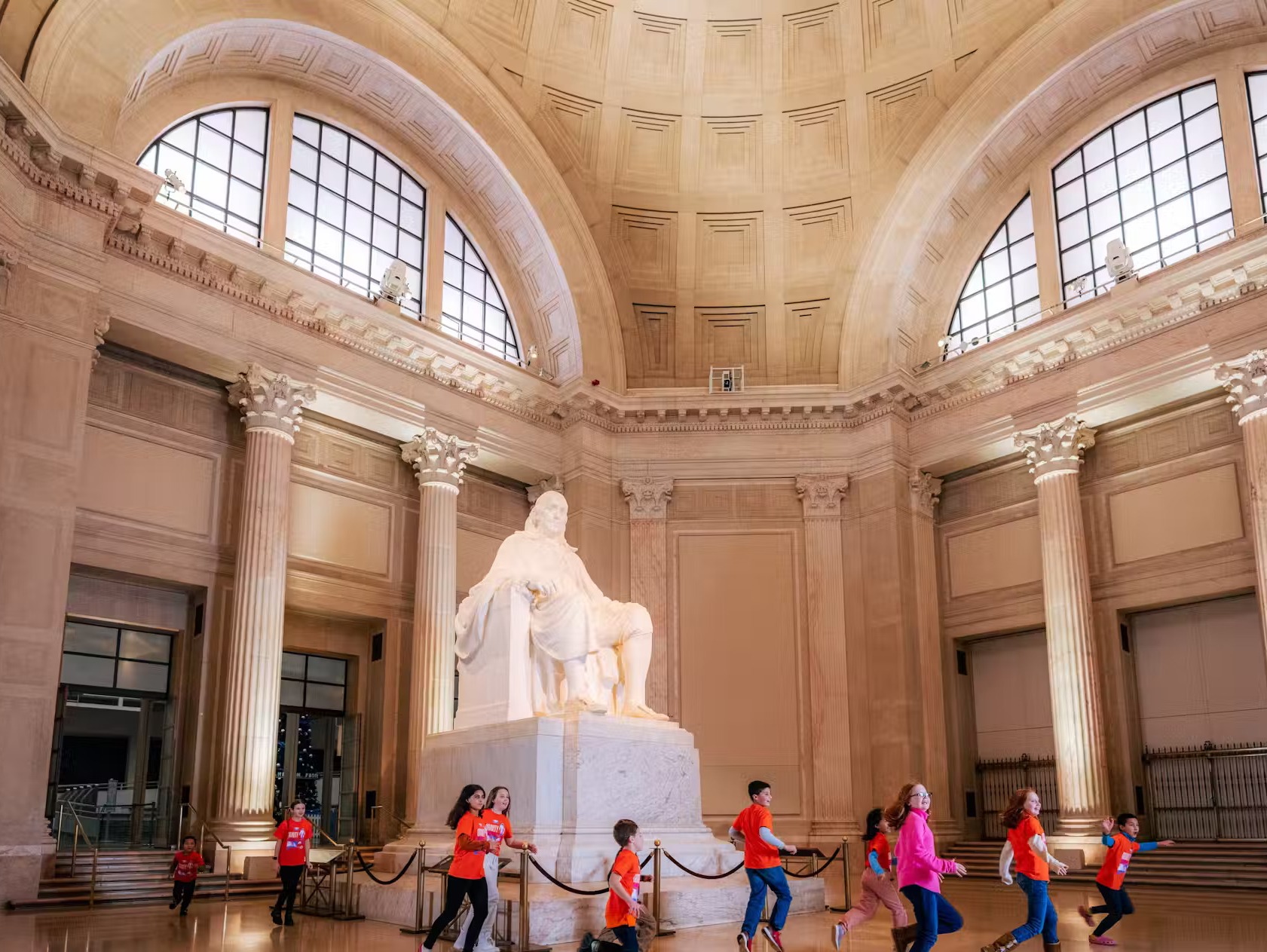 在天文館展開一場宇宙冒險,探索遙遠的星系 在天文館展開一場宇宙冒險,探索遙遠的星系