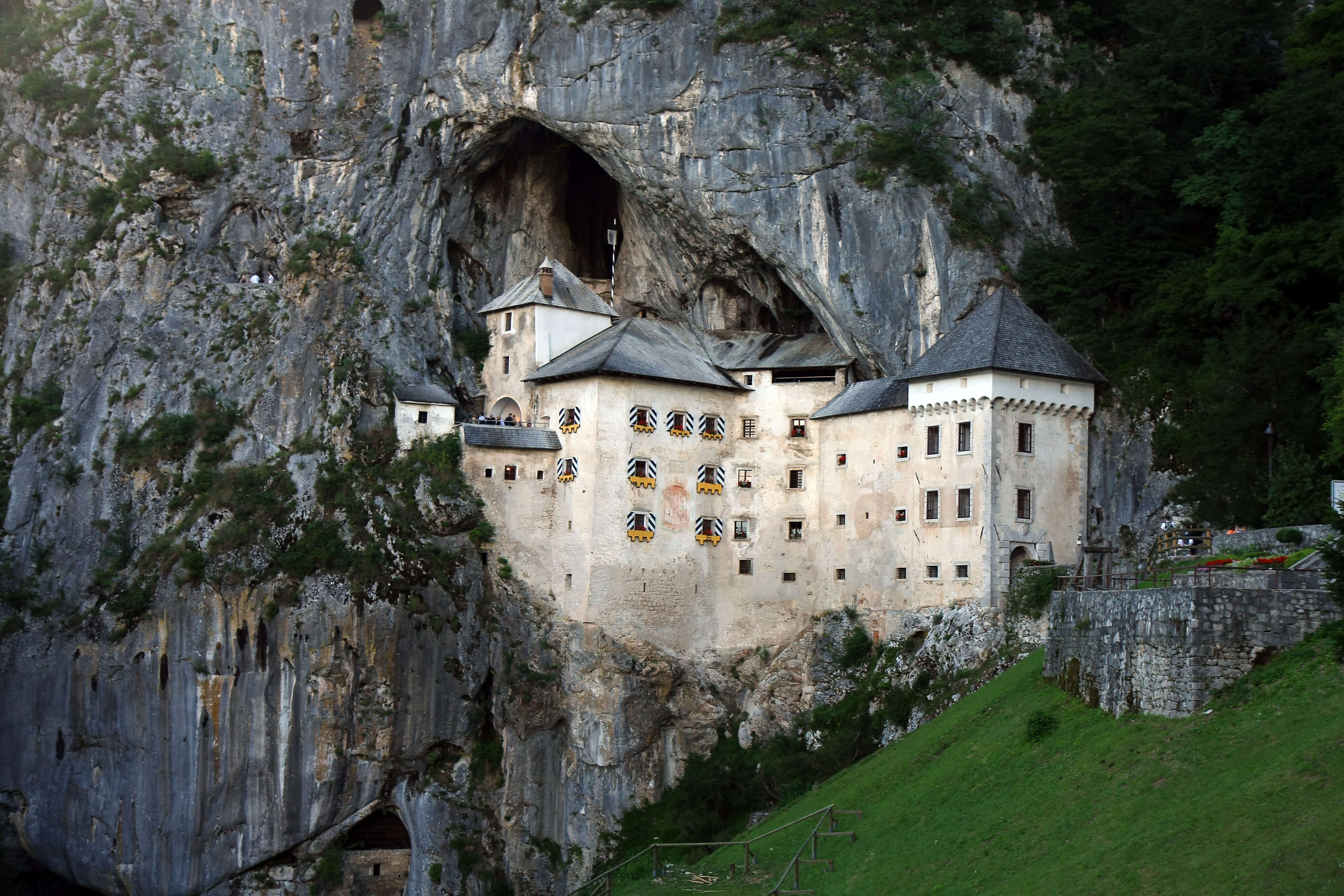 Predjama castle