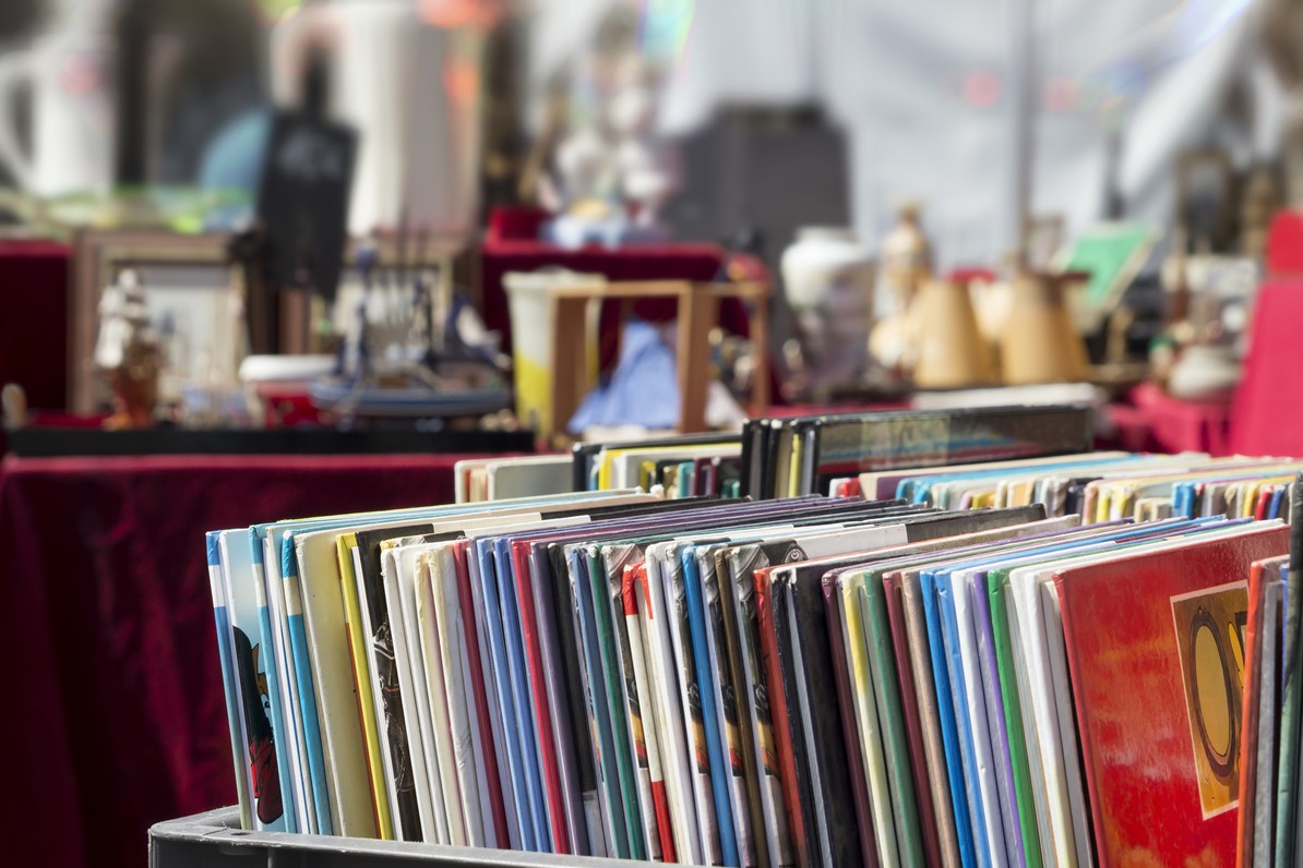 Paris Antique Market Walking Tour