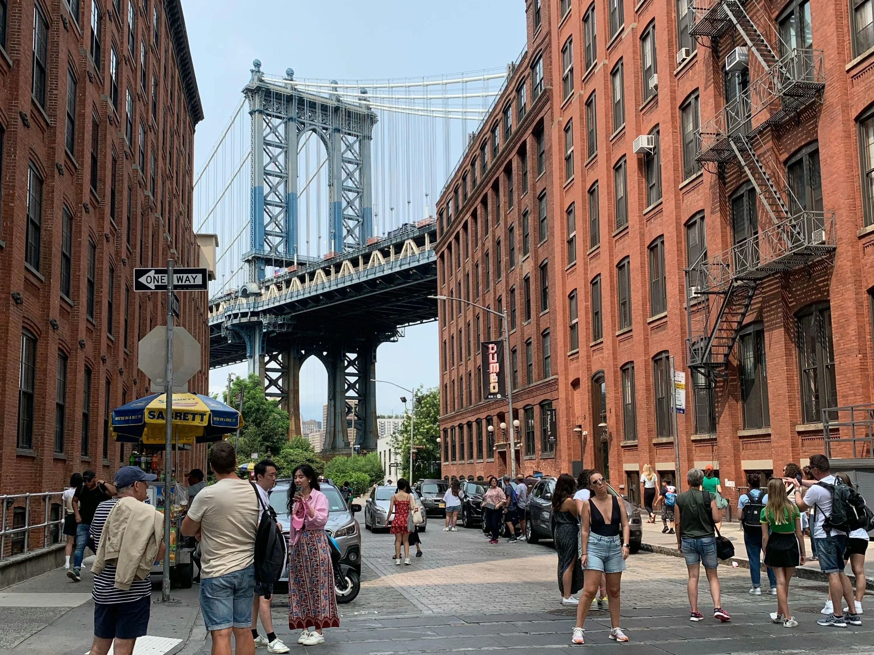 New York Brooklyn Bridge & Dumbo Half-Day Small Group Tour