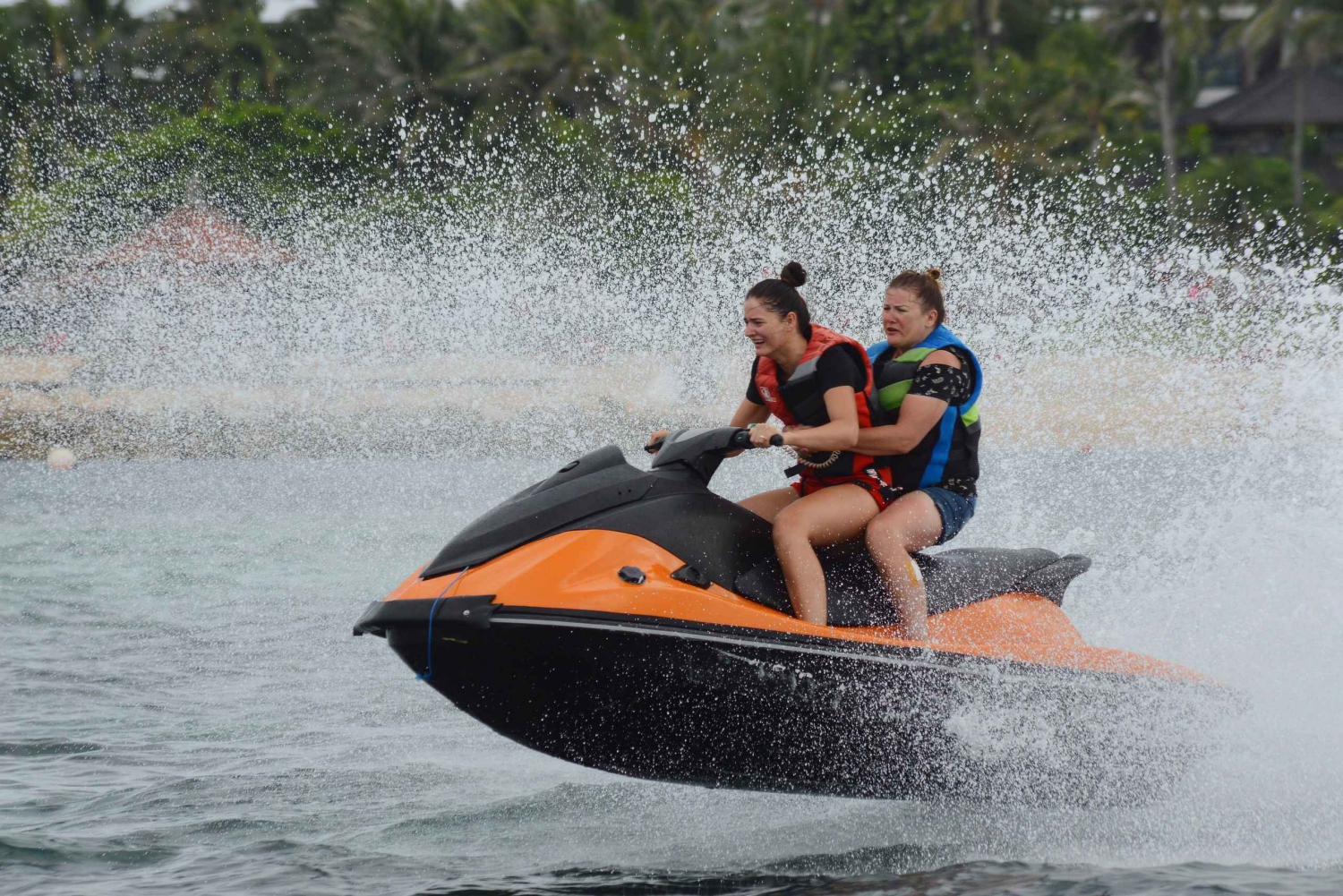 巴厘島金塔馬尼水上摩托車 & 香蕉船 & 溫泉體驗
