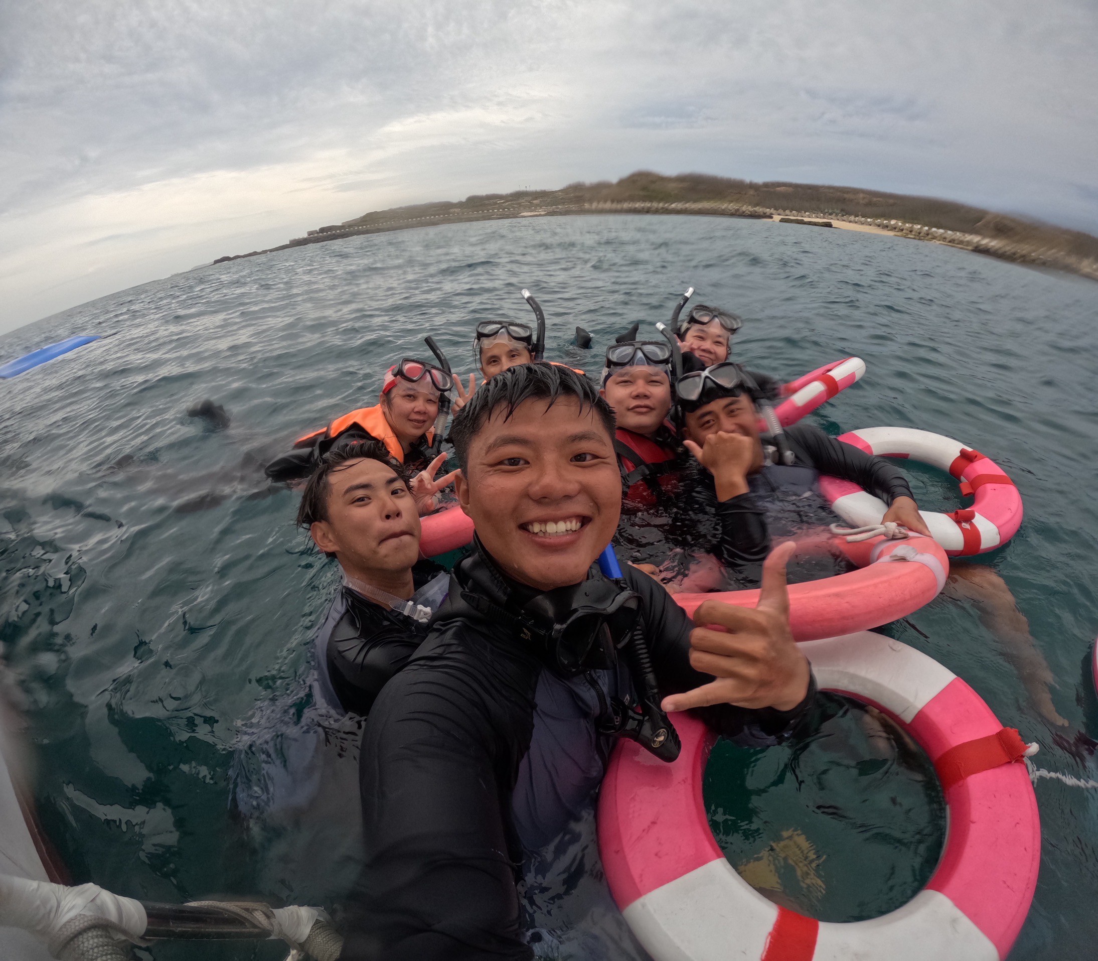 澎湖跳島：七美・將軍嶼秘境紫色珊瑚雙浮潛