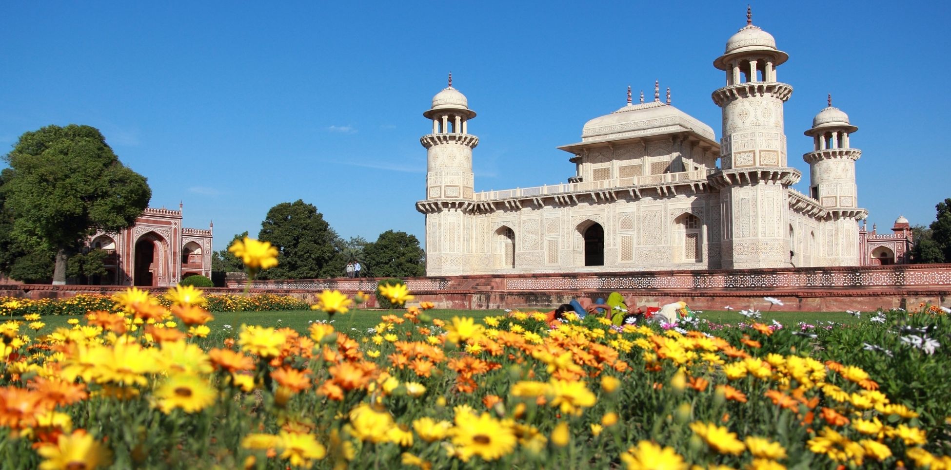 Agra Full Day Trip From Delhi by Car