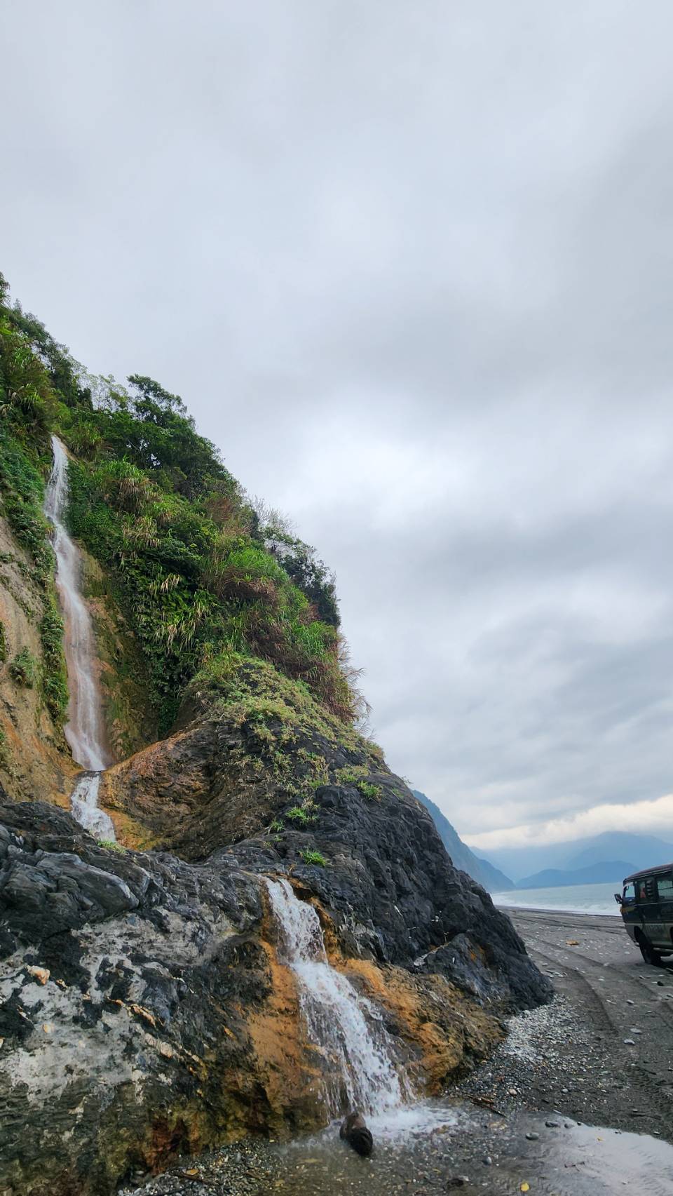 宜蘭南澳海蝕洞沙灘車體驗
