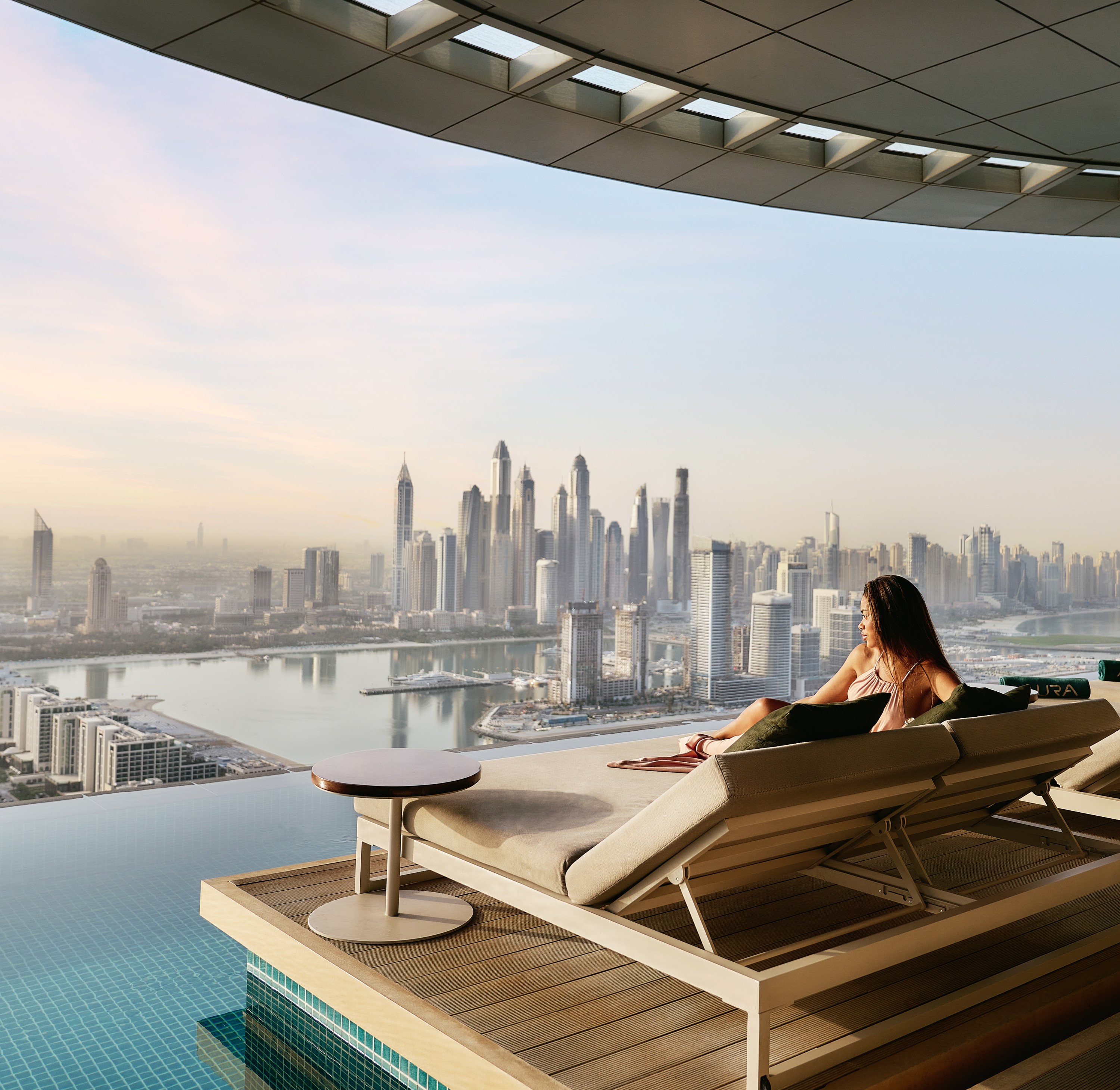 迪拜無限天際泳池 (Aura Skypool Dubai)