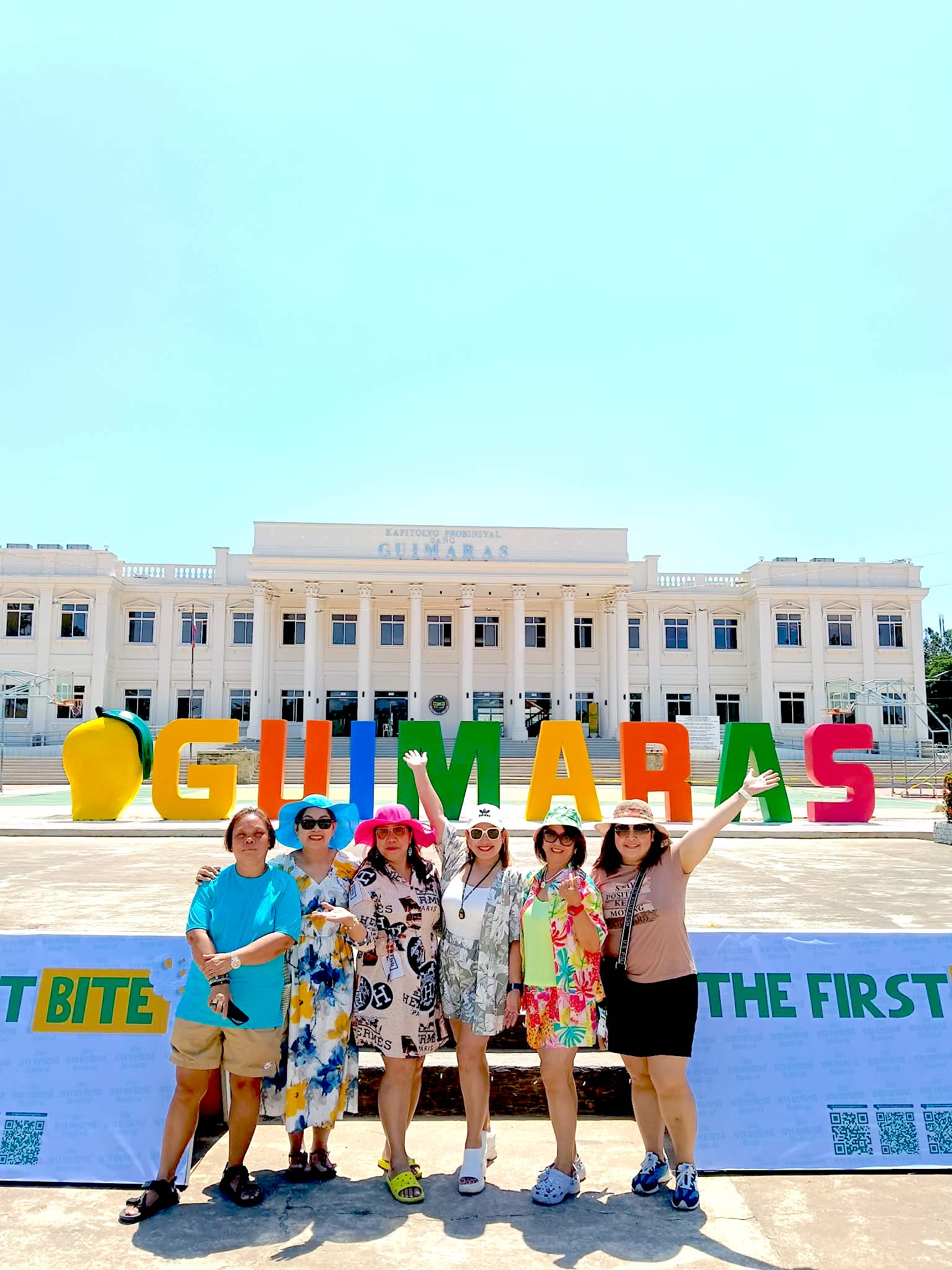 Guimaras Island Full-Day Private Guided Highlights Tour with Lunch