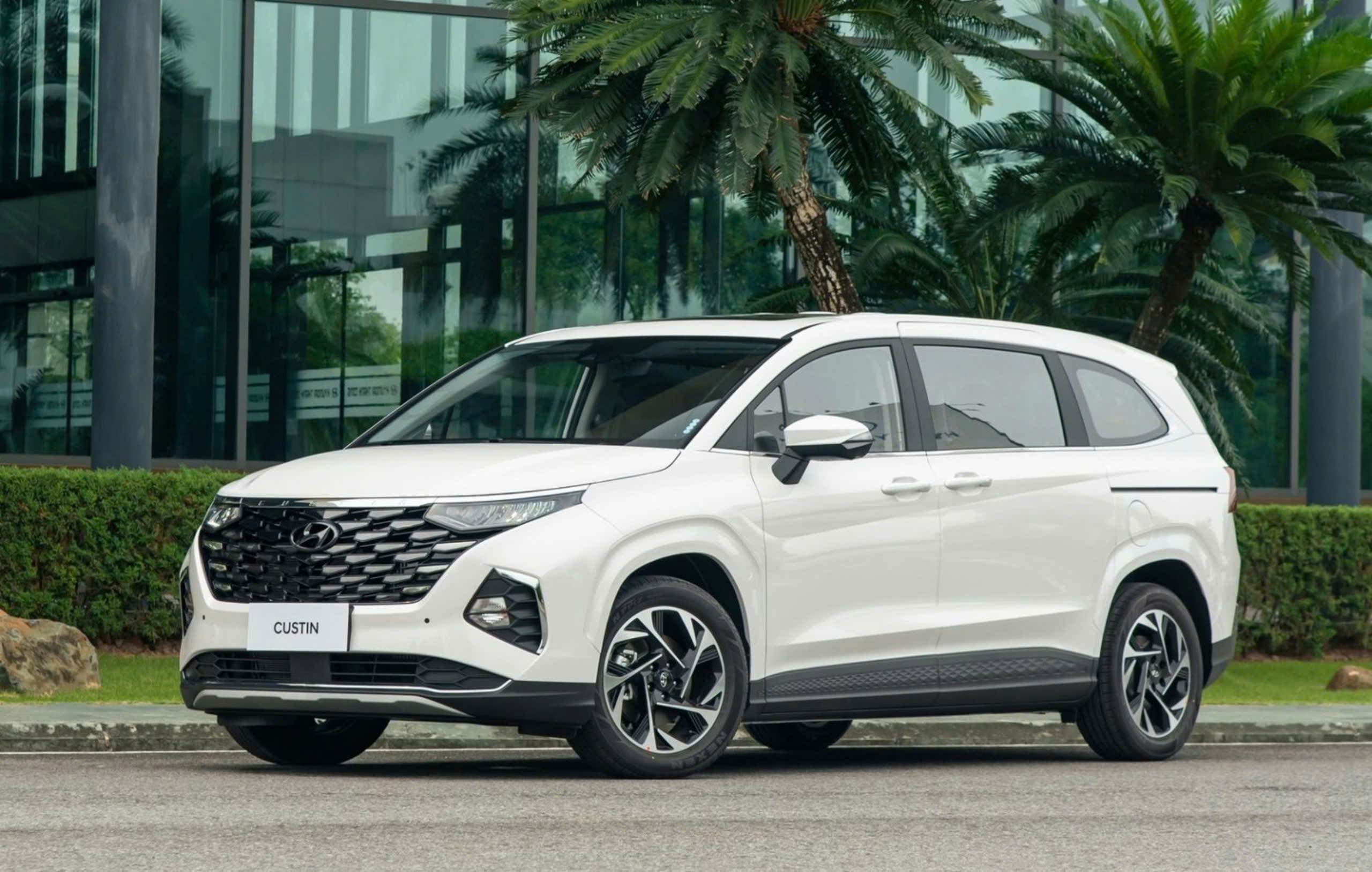 iVietnam 共乘廂型車/轎車：順化 – 會安