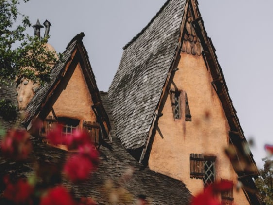 Historic Spanish-style mansion once owned by a Golden Age Hollywood film icon