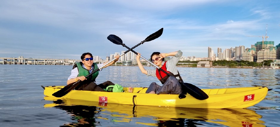 [Seoul Banpo] Golden Blue Marina Kayak/ Sunset Kayak experience